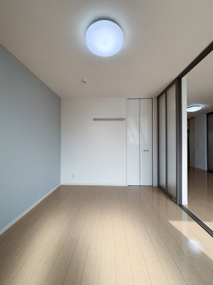 【洋室】 | ラ・ピオーネ