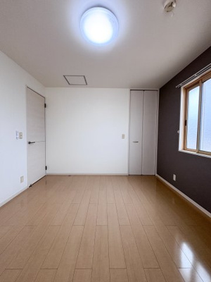 【洋室】 | ラ・ピオーネ