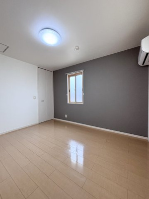 【洋室】 | ラ・ピオーネ