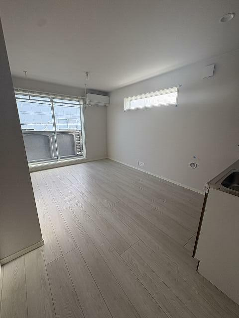 リーヴェル新小岩プレミオの洋室