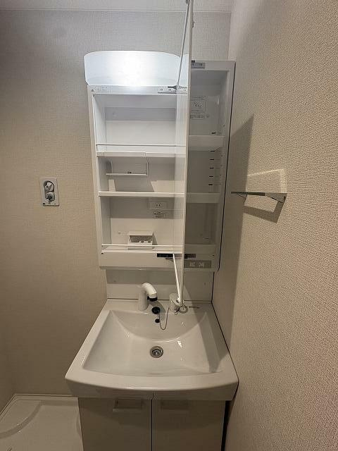 リーヴェル新小岩プレミオの洗面所