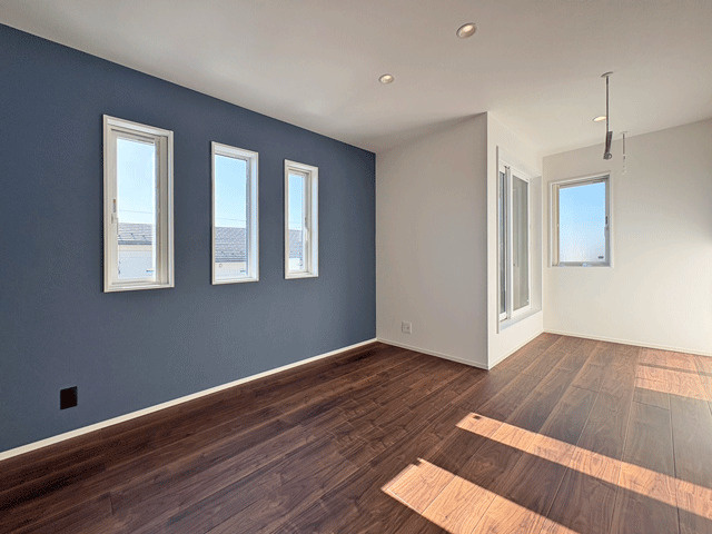 テイラーハウス利府町加瀬字十三本塚の洋室