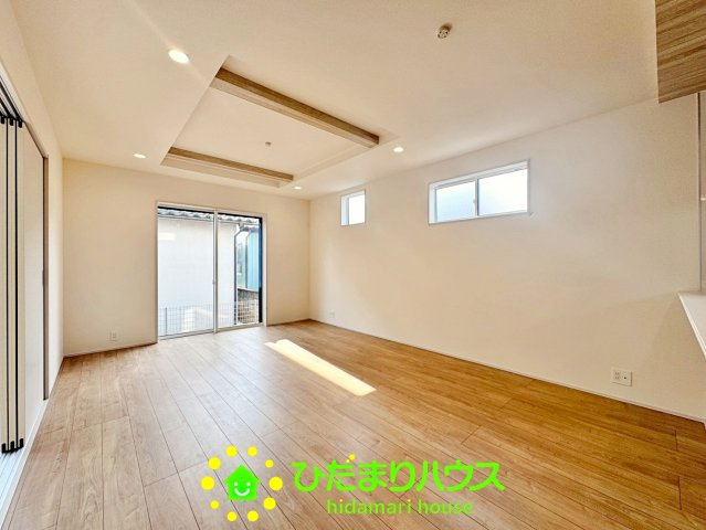 久喜市栗原１丁目　新築一戸建ての居間・リビング