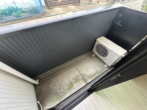 モノトーン神崎川のバルコニー