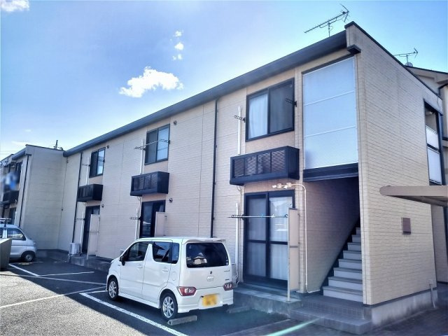 レオパレスフローラル北美町