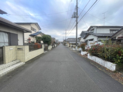 【前面道路含む現地写真】 | 真岡市高勢町4LDk中古住宅