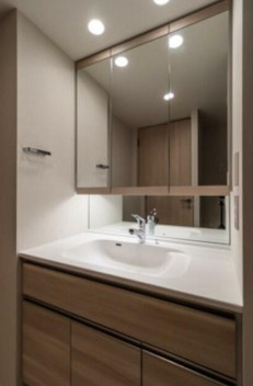 【独立洗面台】 | パークホームズ東中野 | 嬉しい独立洗面台付き。