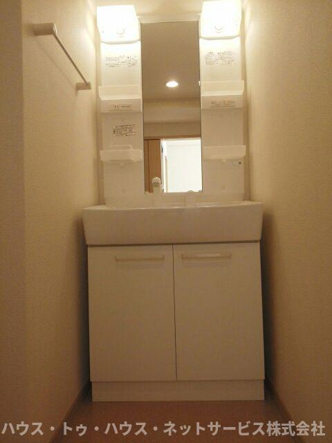 アルブル・ヴィラージュⅡの洗面所