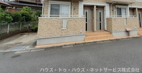 アルブル・ヴィラージュⅡの駐車場