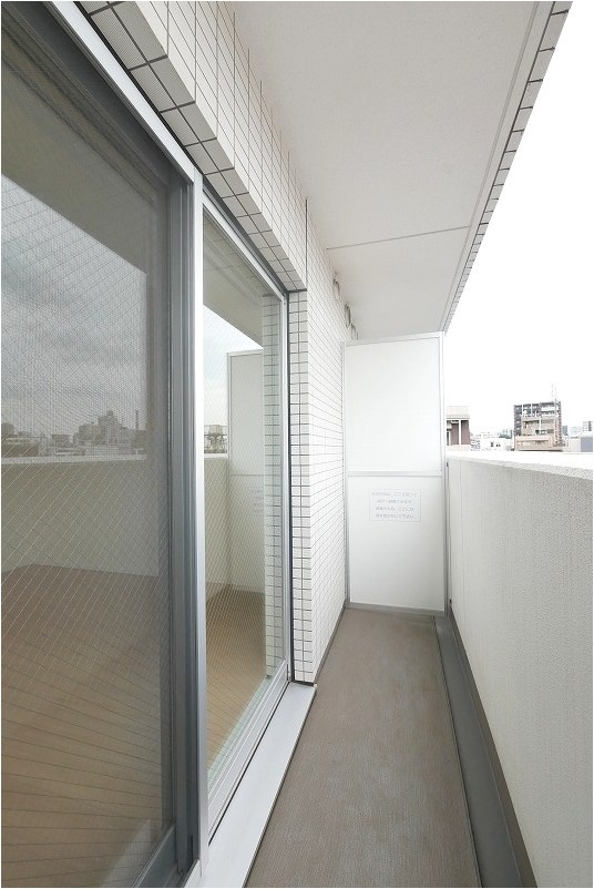 【バルコニー】