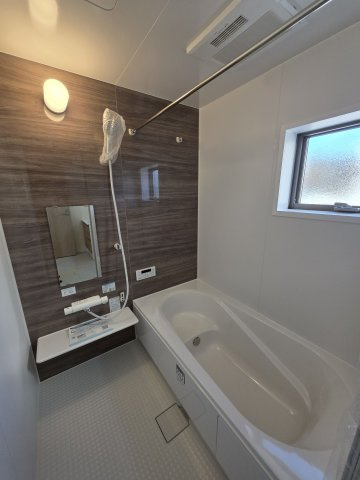 【浴室】 | リーブルガーデン．S　寄居露梨子　 | ６号棟現地浴室（2025年11月28日）撮影