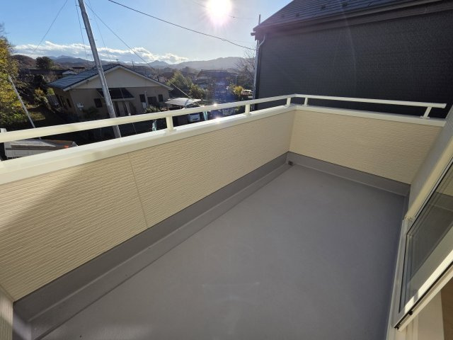 【バルコニー】 | リーブルガーデン．S　寄居露梨子　 | ７号棟現地ばるこにｐ（2025年11月28日）撮影