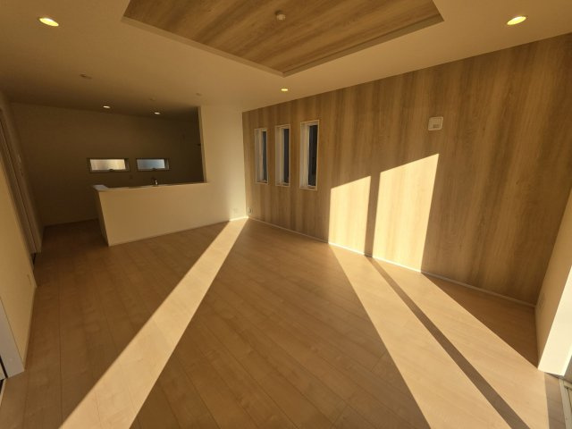 【居間・リビング】 | リーブルガーデン．S　寄居露梨子　 | ７号棟現地リビング（2025年11月28日）撮影