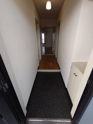 【玄関】 | リバティ勝原 | 玄関を入ってすぐの写真です