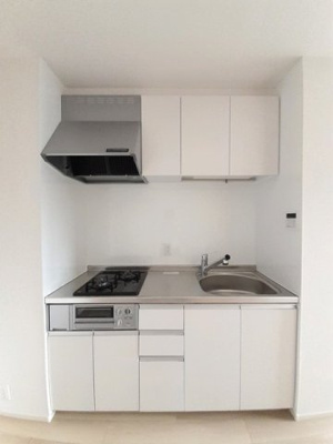 【キッチン】 | ヴィラ・エスペランサⅠ | コンパクトなキッチンで掃除もラクラク