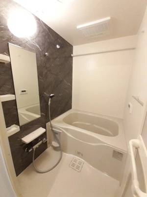 【浴室】 | ヴィラ・エスペランサⅠ | きれいなお風呂です