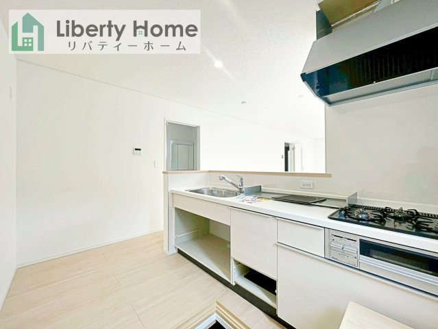 ひたちなか市平磯遠原町第2　新築戸建　3号棟の前面道路含む現地写真