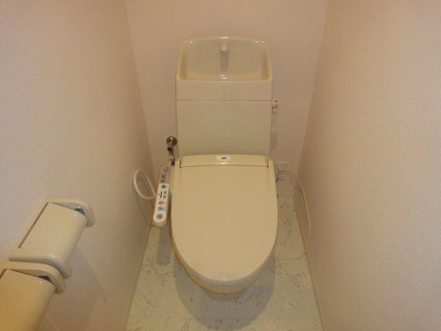 アクアココのトイレ|シャワー付トイレ