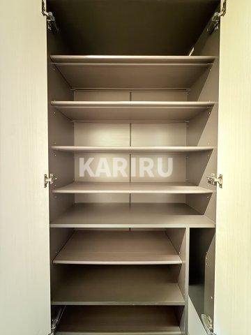 EL-Sia Umekitaの内装