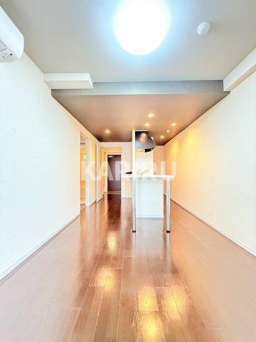 EL-Sia Umekitaの居間・リビング