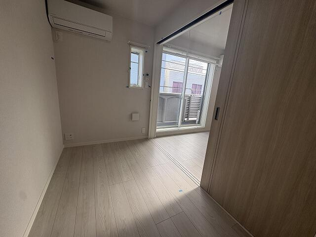 リーヴェル新小岩プレミオの洋室