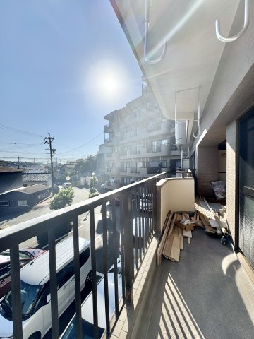 朝日プラザ浜松和合の展望|バルコニーは横長！屋根が覆っているので雨にも濡れにくいです！