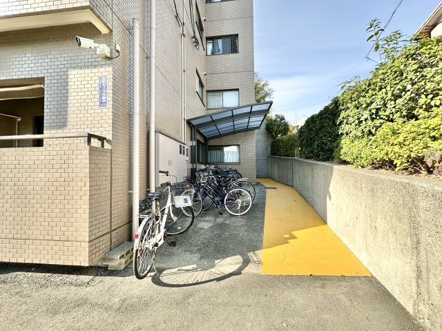 朝日プラザ浜松和合の駐輪場|敷地内には自転車を安心して置ける駐輪スペースがあります！