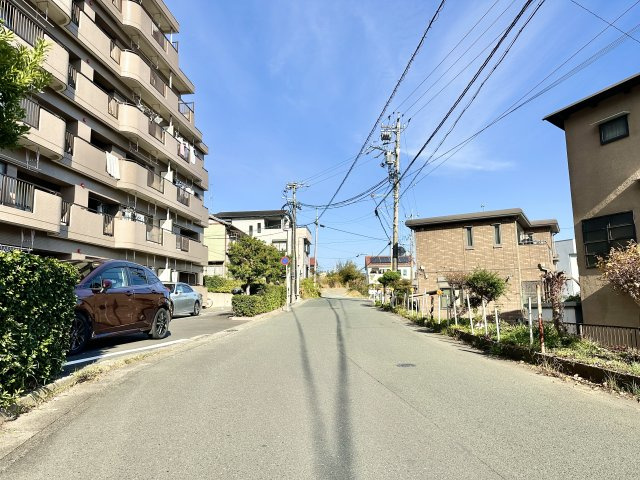 朝日プラザ浜松和合の周辺|前面道路北側を向いて撮影しました。
