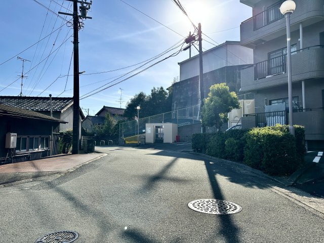 朝日プラザ浜松和合の周辺|前面道路南側を向いて撮影しました。