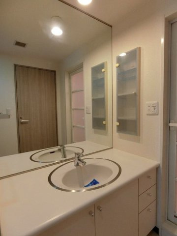 サウスポート品川レジデンスの独立洗面台