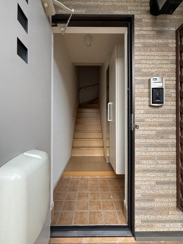 ヴィラ　セントウェル　Ｂの玄関