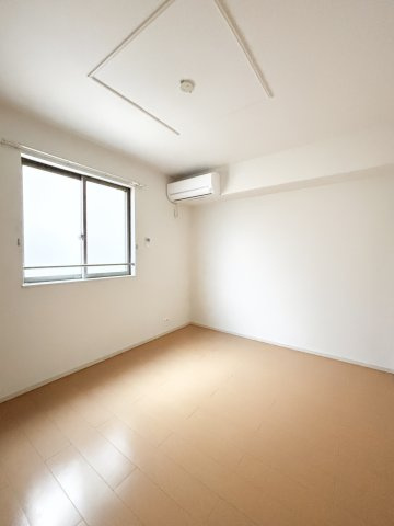 ヴィラ　セントウェル　Ｂの洋室