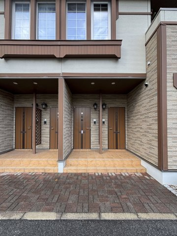 ヴィラ　セントウェル　Ｂの玄関