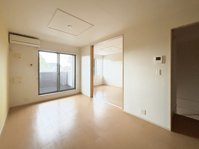 ヴィラ　セントウェル　Ｂの居間・リビング