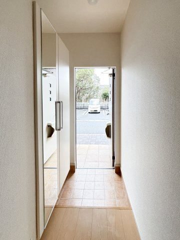 ヴィラ　セントウェル　Ｂの玄関