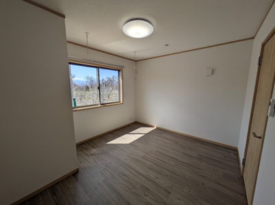 【洋室】 | Oak  tree