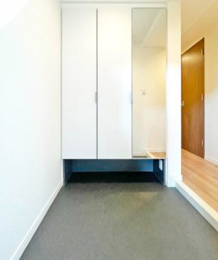 【玄関】 | GRANPASEO菊川 | 明るい玄関です