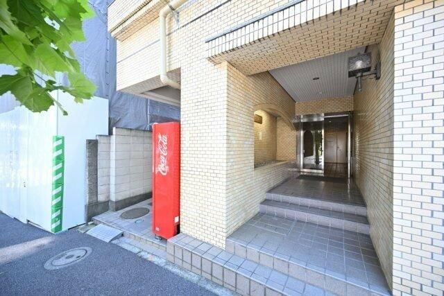 ワコーレ大塚のエントランス