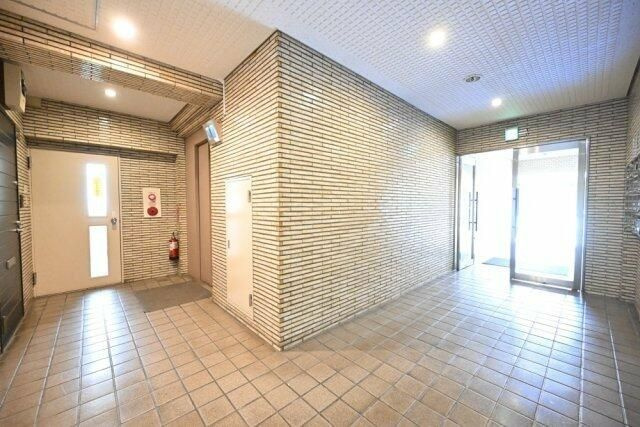 ワコーレ大塚のロビー