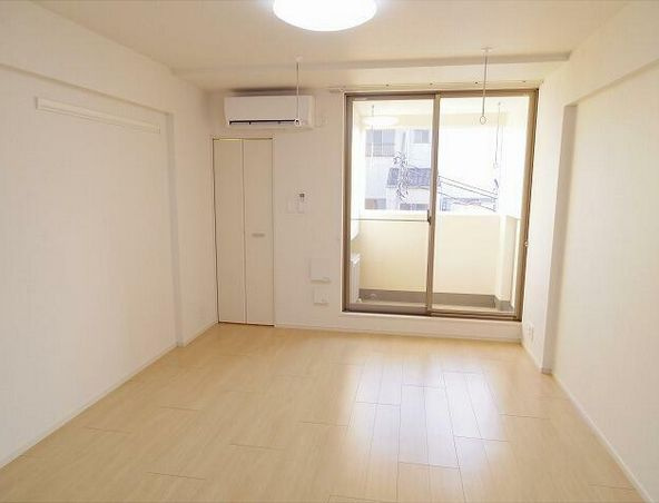 ランドセット川口の居間・リビング|※別号室参考写真