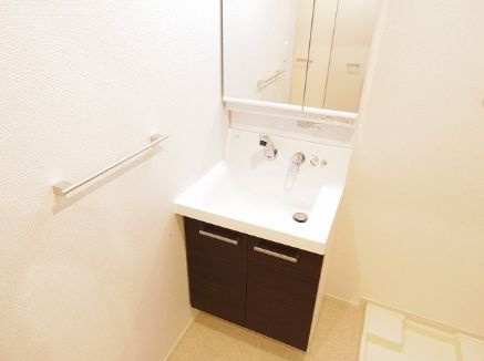 ランドセット川口の独立洗面台|※別号室参考写真