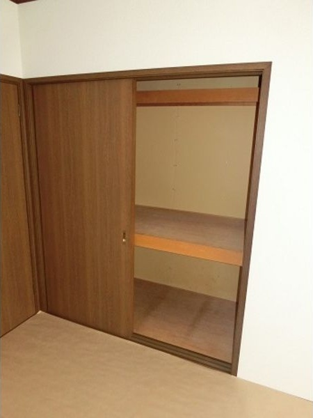 アップルヴィレッジ Z棟の収納