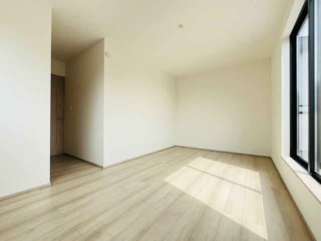 刈谷市荒井町2丁目7番23『仲介手数料無料』新築一戸建て・建売の洋室