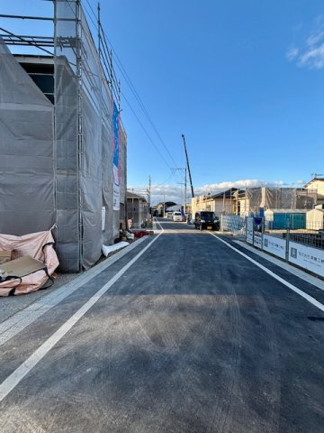 久留米市藤光町第3　1号棟の前面道路含む現地写真