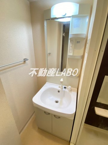 ラグゼ弁天町　の洗面所