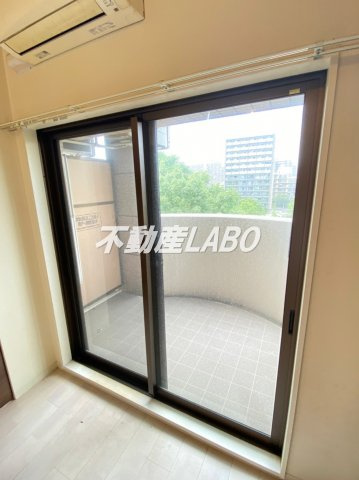 ラグゼ弁天町　のバルコニー