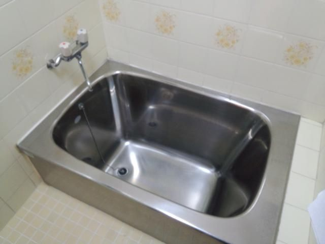 北砂６丁目戸建の浴室