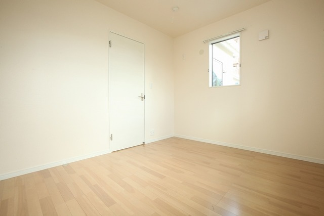 牛立町４－５０－１ＫＯＤＡＴＥＸⅣ－Ｂの寝室|参考写真になります。現状優先です。類似物件