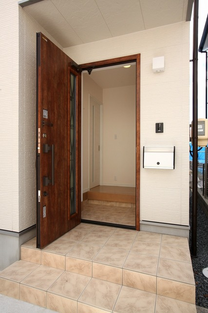 牛立町４－５０－１ＫＯＤＡＴＥＸⅣ－Ｂの玄関|参考写真になります。現状優先です。類似物件