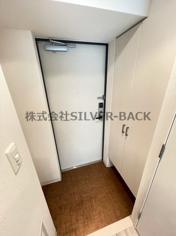 エスリード弁天町パークプレイスの玄関